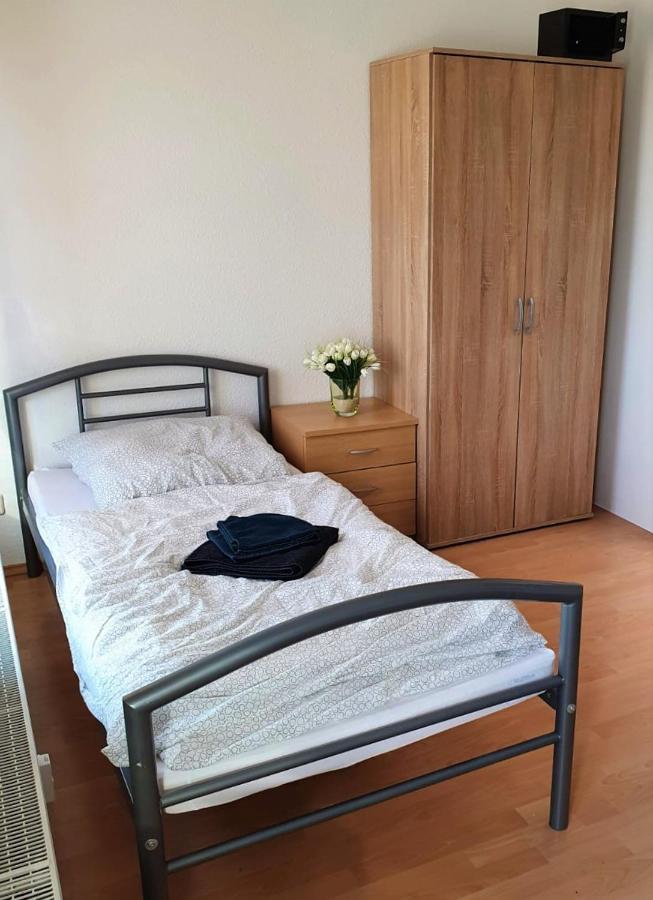 Gaestewohnung 4-Raum Wohnung Fuer 2-8 Personen Zwickau Buitenkant foto