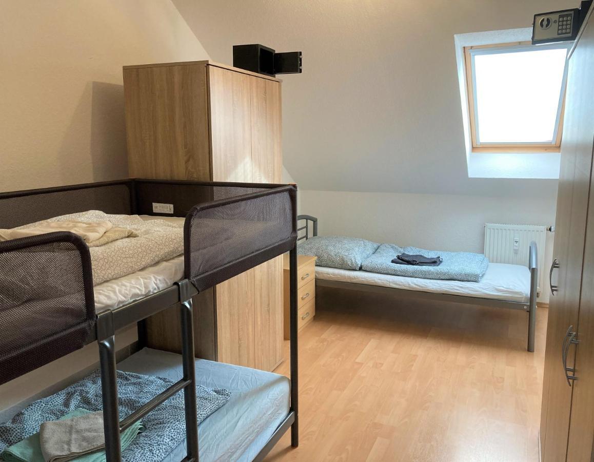 Gaestewohnung 4-Raum Wohnung Fuer 2-8 Personen Zwickau Buitenkant foto